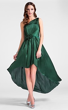 Cómo combinar un vestido verde con color plata