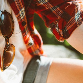 cómo combinar camisas de cuadros