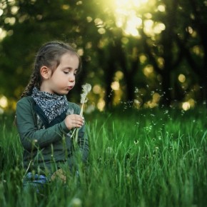 child-1347385_1920